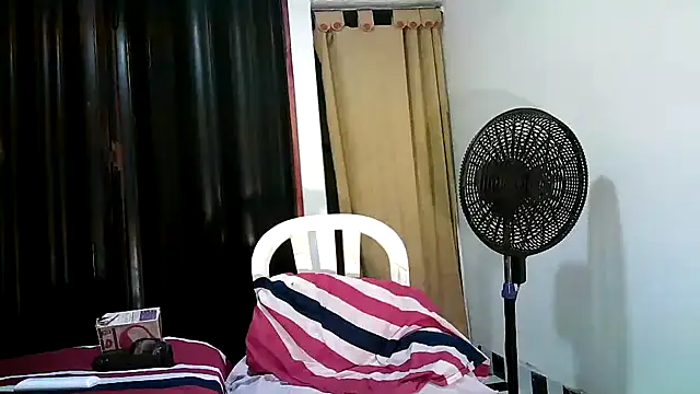 kimmiemm online show from March 15, 2025, 10:11 pm