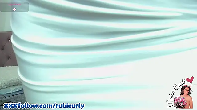 luisa curli online show from February 22, 2025, 8:20 pm