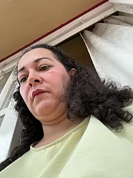Snapshot of luisa_curli chatting on May 31, 2026, 6:53 pm luisa curli online show from May 31, 2026, 6:53 pm