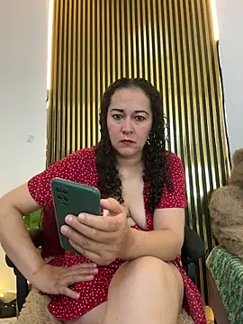 Snapshot of luisa_curli chatting on July 25, 2026, 3:26 am luisa curli online show from July 25, 2026, 3:26 am