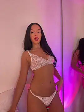 Snapshot of Vanesskaa chatting on July 8, 2026, 9:41 pm Vanesskaa online show from July 8, 2026, 9:41 pm