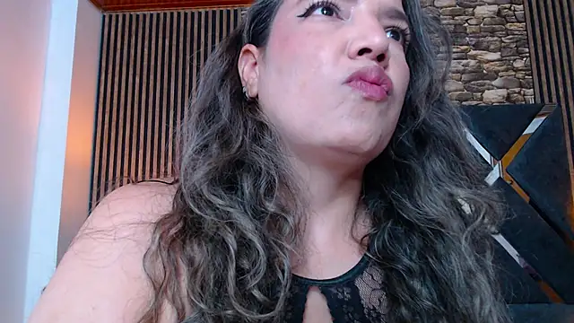 marie hss online show from September 17, 2025, 7:37 pm