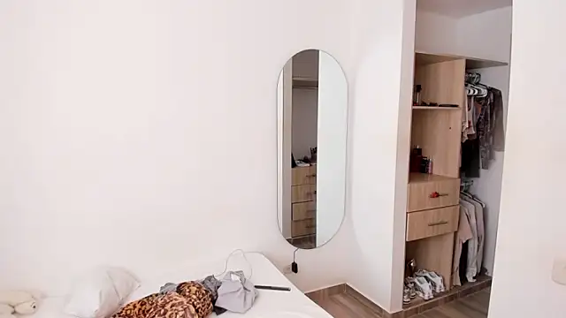 rose scottt online show from January 7, 2026, 5:37 pm