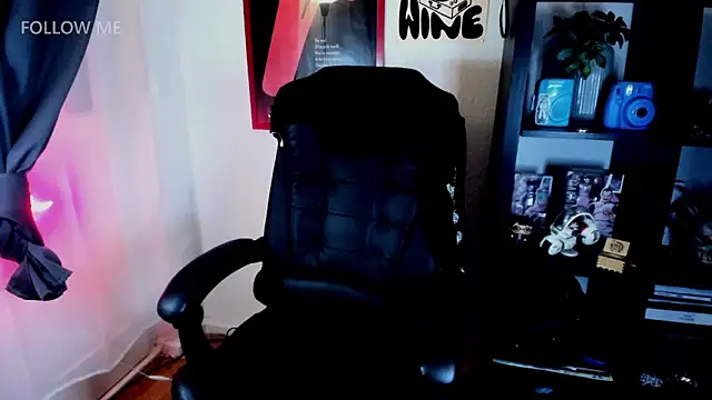 Demongirl6666 online show from March 4, 2026, 8:37 pm