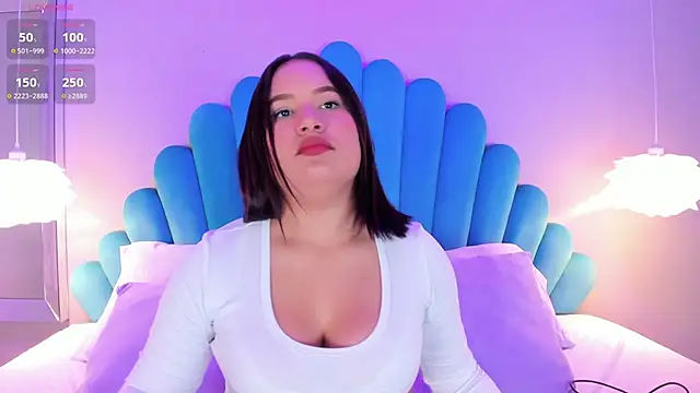 HannaKarson online show from February 26, 2025, 11:41 am