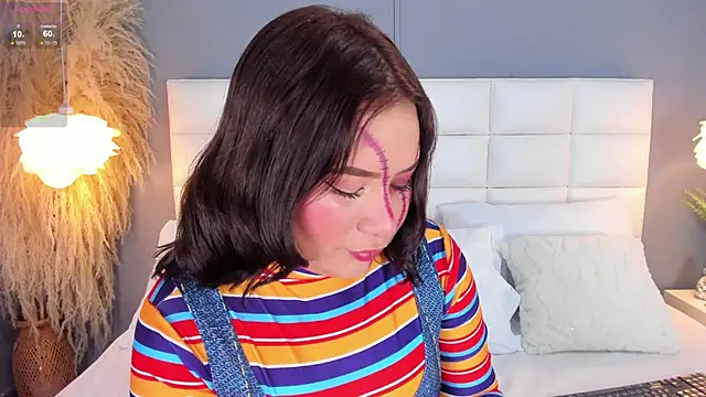 HannaKarson online show from October 31, 2025, 11:33 am