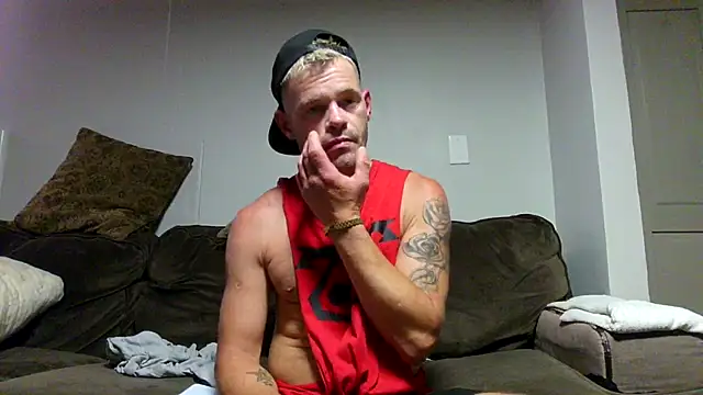 Snapshot of FrankieKentucky chatting on August 4, 2026, 3:43 am FrankieKentucky online show from August 4, 2026, 3:43 am