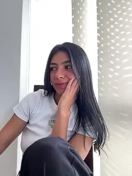 Liissa cute  online show from February 19, 2025, 6:32 pm