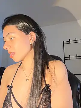 Liissa cute  online show from November 13, 2025, 6:18 pm