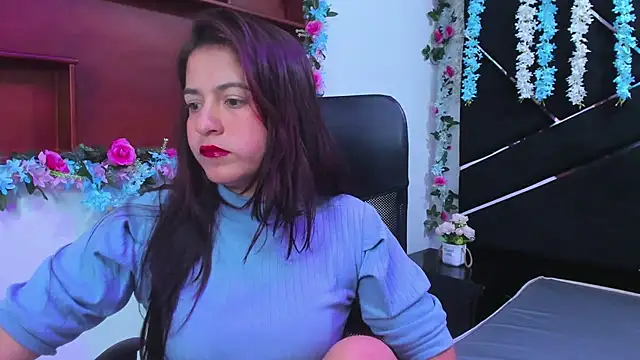 MariaClay online show from November 28, 2025, 12:52 pm