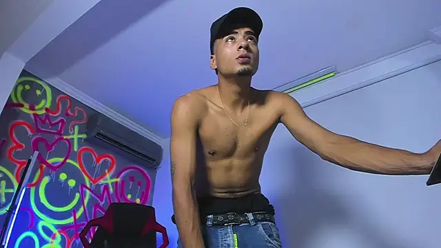 ANGEL NICOLAS online show from January 15, 2026, 8:45 pm