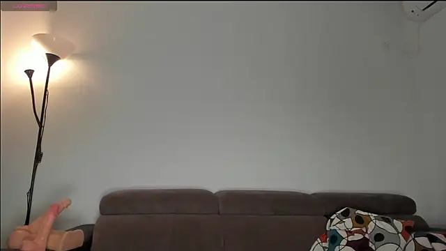 justchloex online show from March 8, 2025, 10:45 pm