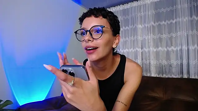 Snapshot of peyton_golden1 chatting on March 6, 2025, 1:05 am peyton golden1 online show from March 6, 2025, 1:05 am