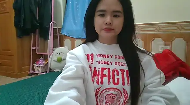 Snapshot of Yin-girl chatting on December 27, 2024, 11:28 am Yin-girl online show from December 27, 2024, 11:28 am