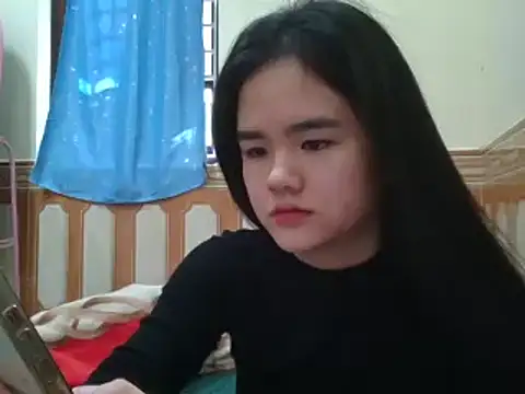 Snapshot of Yin-girl chatting on January 1, 2025, 5:01 am Yin-girl online show from January 1, 2025, 5:01 am