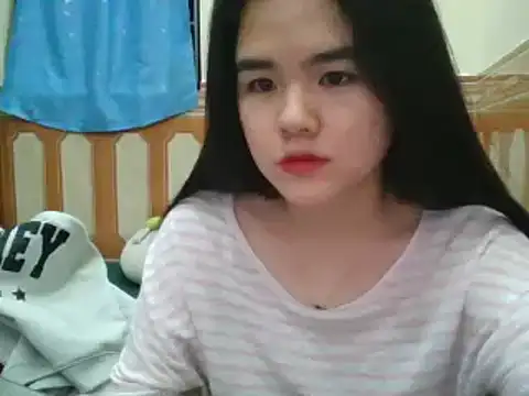 Snapshot of Yin-girl chatting on January 11, 2025, 11:45 am Yin-girl online show from January 11, 2025, 11:45 am