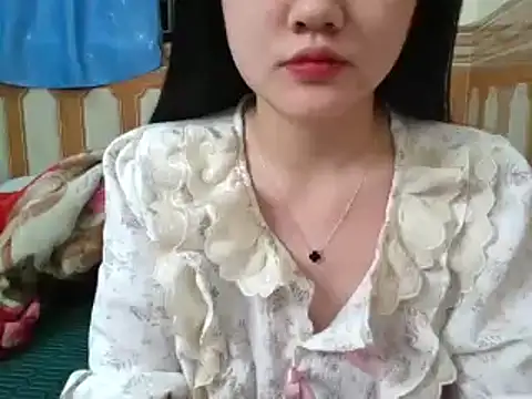 Snapshot of Yin-girl chatting on February 16, 2025, 11:16 am Yin-girl online show from February 16, 2025, 11:16 am