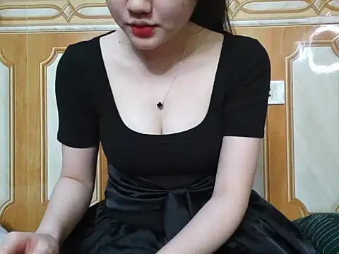 Snapshot of Yin-girl chatting on March 9, 2025, 6:06 am Yin-girl online show from March 9, 2025, 6:06 am