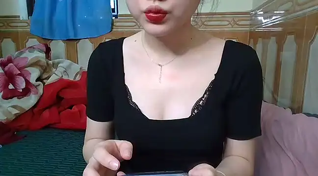 Snapshot of Yin-girl chatting on March 14, 2025, 3:04 am Yin-girl online show from March 14, 2025, 3:04 am