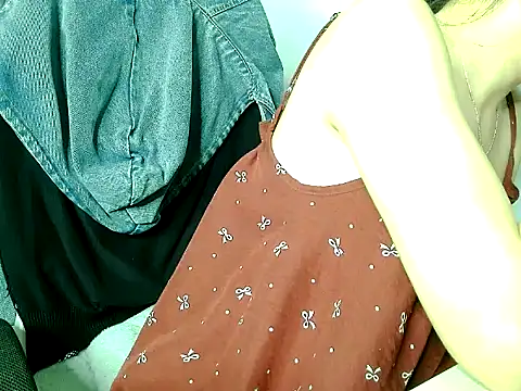 Snapshot of Yin-girl chatting on November 11, 2025, 9:26 pm Yin-girl online show from November 11, 2025, 9:26 pm