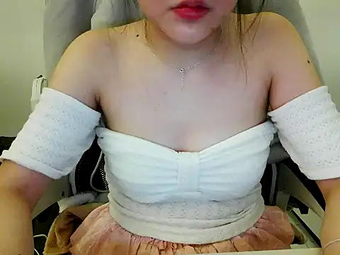 Snapshot of Yin-girl chatting on December 1, 2025, 7:41 pm Yin-girl online show from December 1, 2025, 7:41 pm