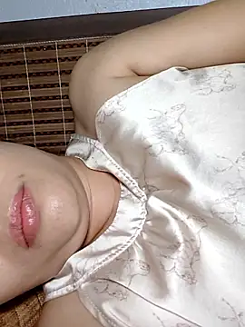 Snapshot of _Mira_69_ chatting on June 17, 2026, 7:48 pm Mira 69 online show from June 17, 2026, 7:48 pm