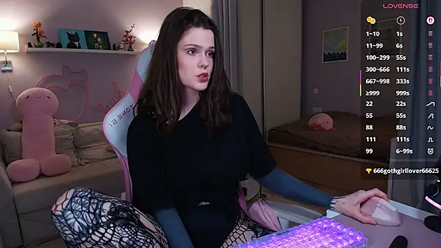 lisa moonlight online show from October 14, 2025, 8:48 am