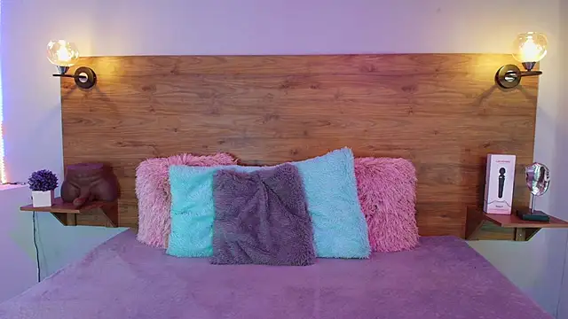 Snapshot of MOLLYWOODD chatting on September 25, 2025, 1:15 pm MOLLYWOODD online show from September 25, 2025, 1:15 pm