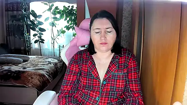 Snapshot of Tatyana51 chatting on April 25, 2026, 5:32 am Tatyana51 online show from April 25, 2026, 5:32 am