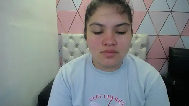 Marinasexxx online show from April 2, 2026, 7:00 pm