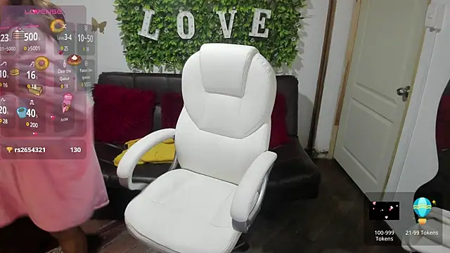 Enma  clark online show from January 18, 2025, 7:28 am