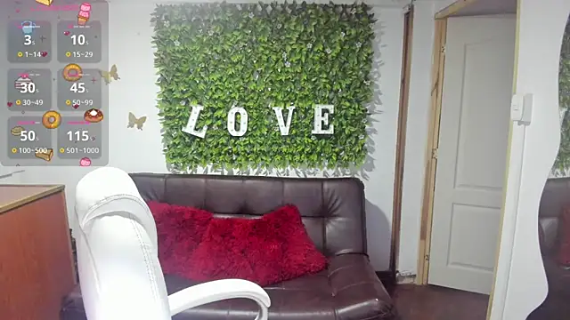 Enma  clark online show from March 6, 2025, 7:10 pm