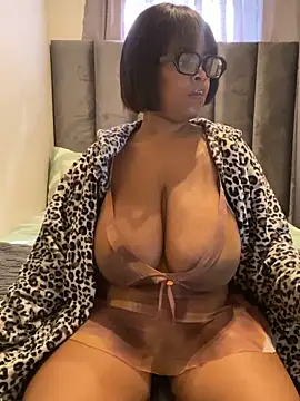 Snapshot of Saggy_areola95 chatting on May 27, 2026, 8:55 am Saggy areola95 online show from May 27, 2026, 8:55 am