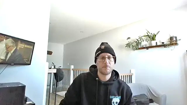 Snapshot of Bigdicktrav902 chatting on February 6, 2025, 3:52 pm Bigdicktrav902 online show from February 6, 2025, 3:52 pm