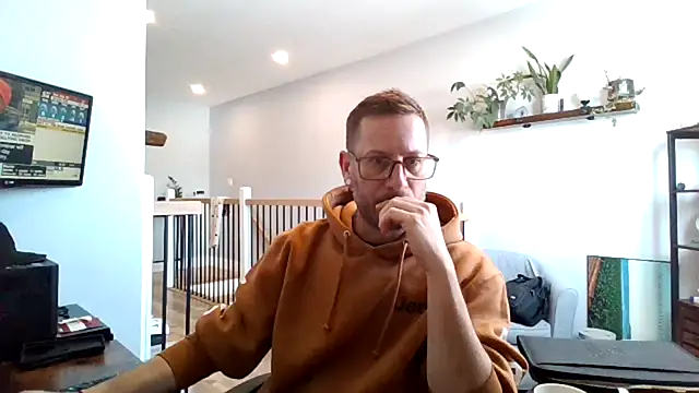 Snapshot of Bigdicktrav902 chatting on February 25, 2025, 2:11 pm Bigdicktrav902 online show from February 25, 2025, 2:11 pm