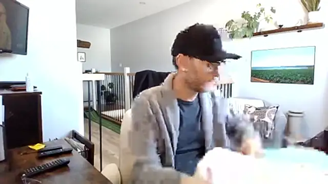 Snapshot of Bigdicktrav902 chatting on March 3, 2026, 3:51 pm Bigdicktrav902 online show from March 3, 2026, 3:51 pm