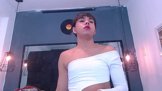 Snapshot of AndreaGil_ chatting on February 20, 2026, 7:25 pm AndreaGil online show from February 20, 2026, 7:25 pm