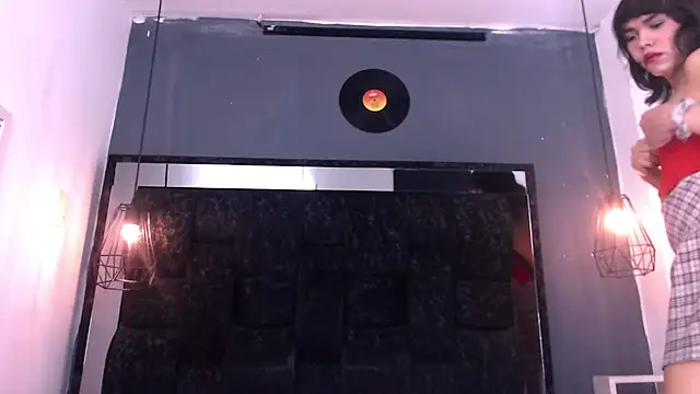 Snapshot of AndreaGil_ chatting on March 4, 2026, 12:33 pm AndreaGil online show from March 4, 2026, 12:33 pm