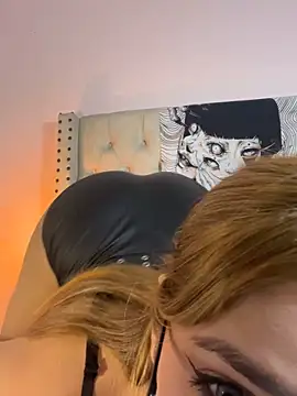 Snapshot of SweetJennaa chatting on December 16, 2025, 2:38 am SweetJennaa online show from December 16, 2025, 2:38 am