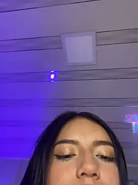 emy bonita1 online show from December 15, 2024, 2:19 am