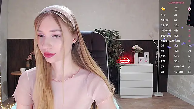 Snapshot of Cutie_Annie chatting on January 31, 2025, 1:43 am Cutie Annie online show from January 31, 2025, 1:43 am