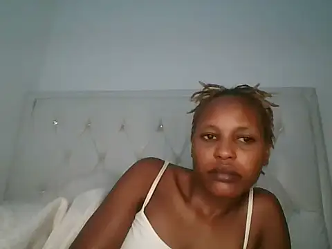 Snapshot of Candykitten chatting on March 8, 2025, 5:07 am Candykitten online show from March 8, 2025, 5:07 am