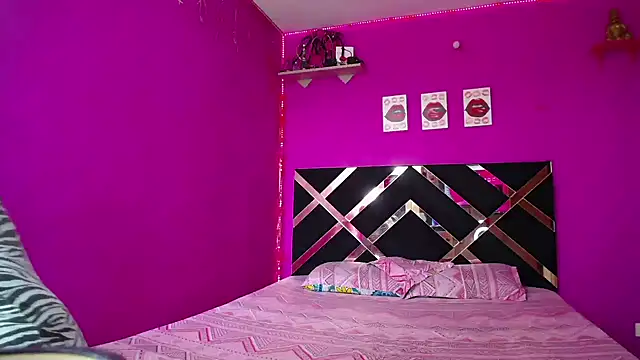 Zaratattoox online show from February 6, 2025, 8:13 pm