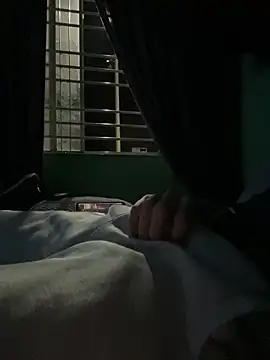 MephiticBermudas online show from October 8, 2025, 3:15 am