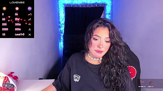 Snapshot of Mariana_Hasper_ chatting on March 20, 2025, 9:02 pm Mariana Hasper  online show from March 20, 2025, 9:02 pm