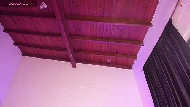 Mariana Hasper  online show from January 11, 2026, 1:10 am