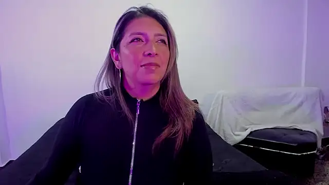 MichelleManson online show from September 26, 2025, 11:03 am