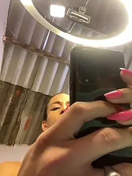 Snapshot of AlexaWarner chatting on February 14, 2026, 4:04 pm AlexaWarner online show from February 14, 2026, 4:04 pm