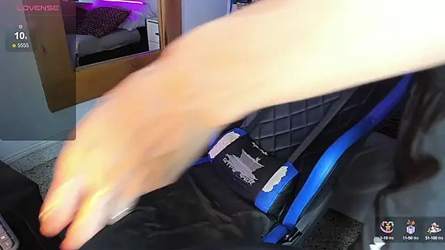 VladHellsing4 online show from February 9, 2025, 10:11 pm