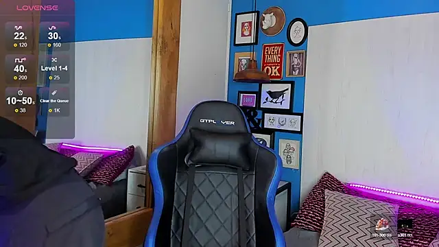 VladHellsing4 online show from February 19, 2025, 2:44 pm